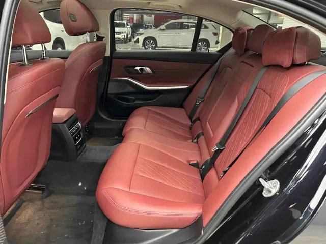 BMW 3 Series — Фото автомобиля 21