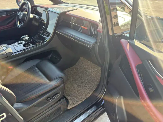 GAC Trumpchi M8 — Фото автомобиля 17