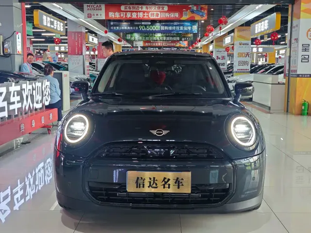 MINI Hatch — Фото автомобиля 2