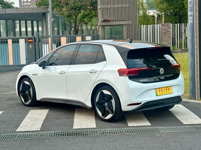Volkswagen ID.3 — Фото автомобиля 4
