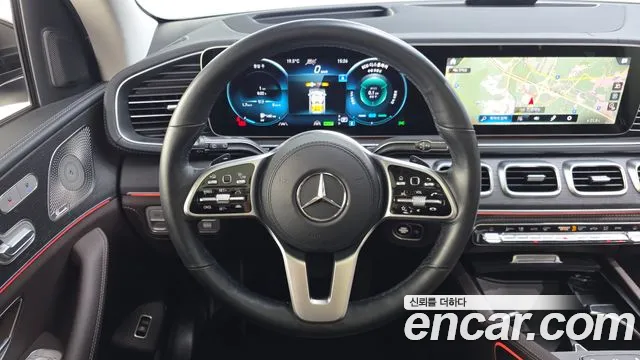 Mercedes-Benz GLE-Class — Фото автомобиля 13