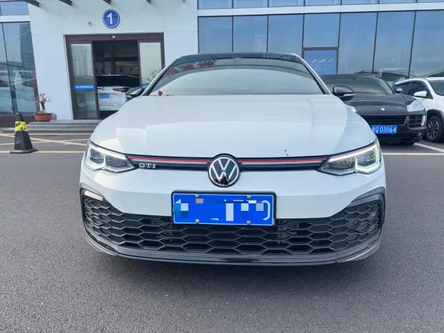 Volkswagen Golf GTI — Фото автомобиля 2
