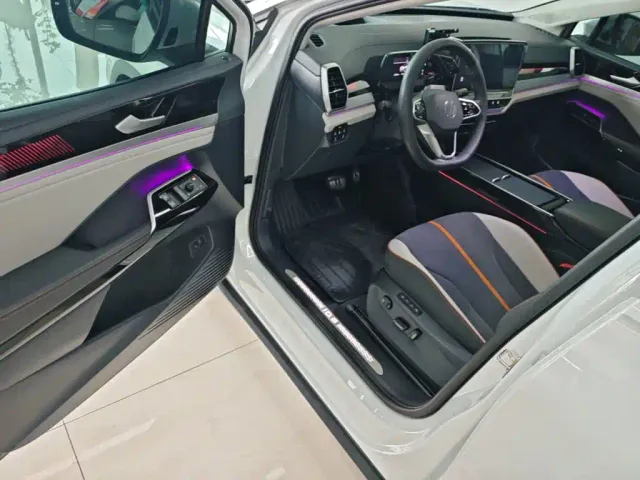 Volkswagen ID.6 Crozz — Фото автомобиля 15