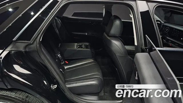 Hyundai Grandeur GN7 — Фото автомобиля 17
