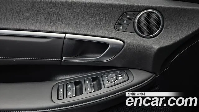 Hyundai Sonata — Фото автомобиля 16