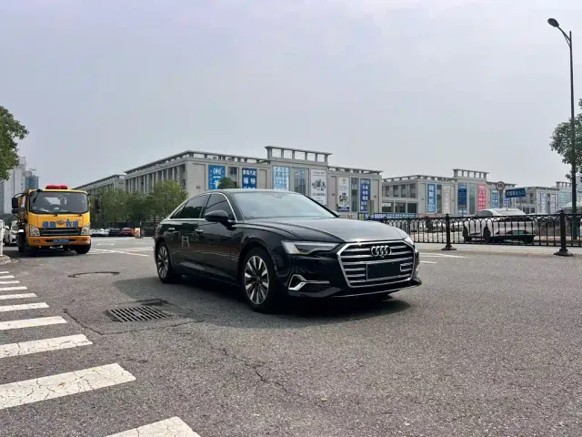 Audi A6L — Фото автомобиля 3