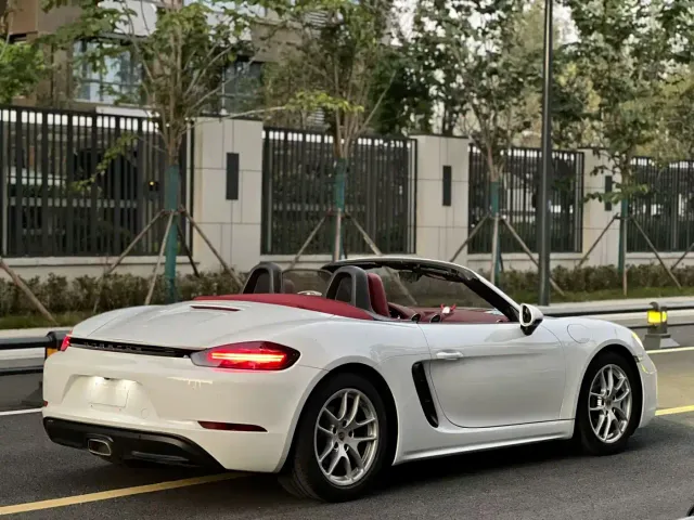 Porsche 718 — Фото автомобиля 7