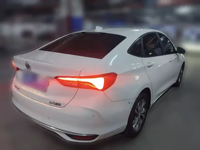 Buick Verano — Фото автомобиля 9