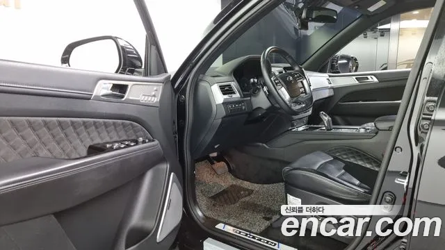 KG_Mobility_Ssangyong Rexton — Фото автомобиля 10