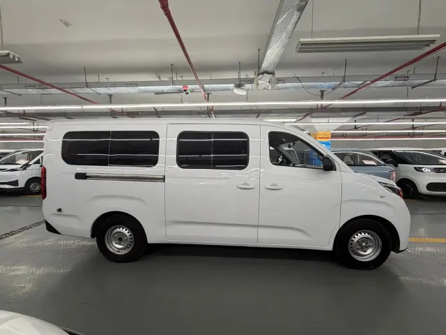 Wuling Yangguang Pro — Фото автомобиля 4