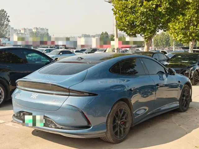 IM Motors L6 — Фото автомобиля 16