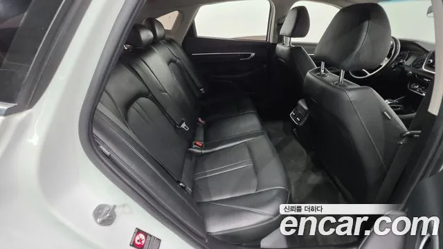 Hyundai Sonata Sonata (DN8) 2.0 LPG(Для проката) — Фото автомобиля 29