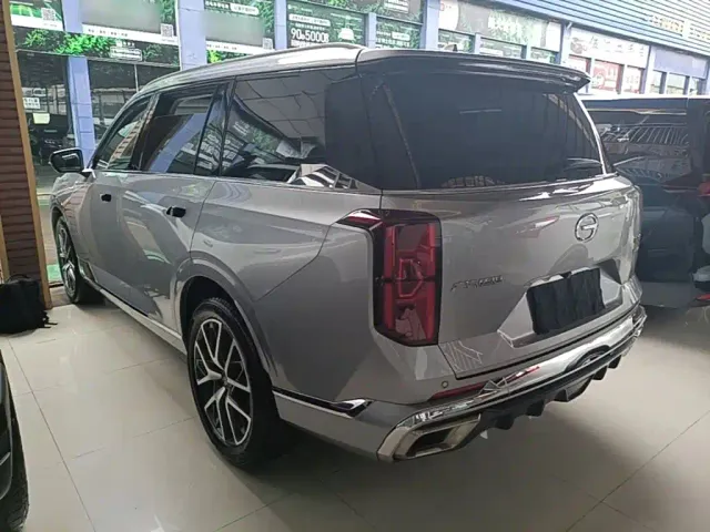 GAC Trumpchi GS8 — Фото автомобиля 4