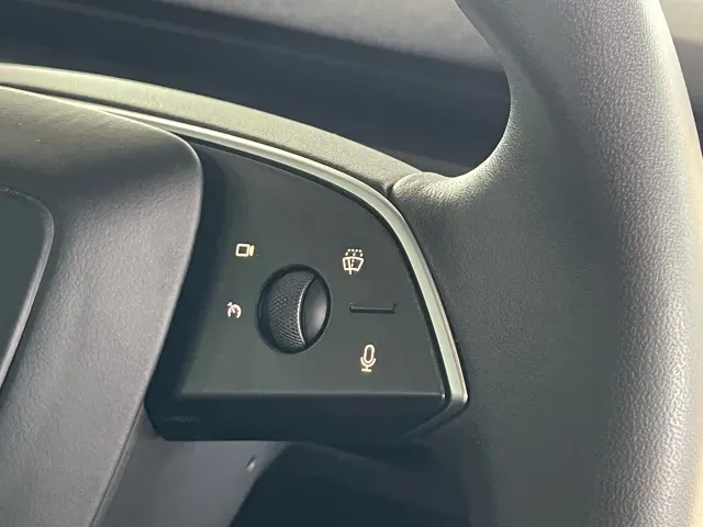 Tesla Model 3 — Фото автомобиля 17