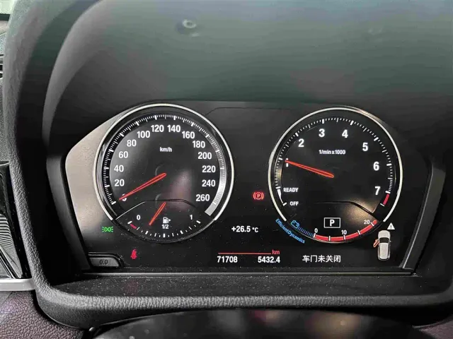 BMW X1 — Фото автомобиля 9