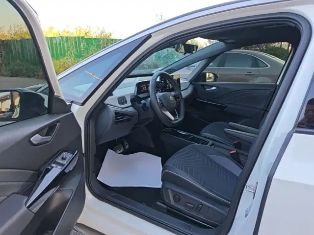 Volkswagen ID.3 — Фото автомобиля 15