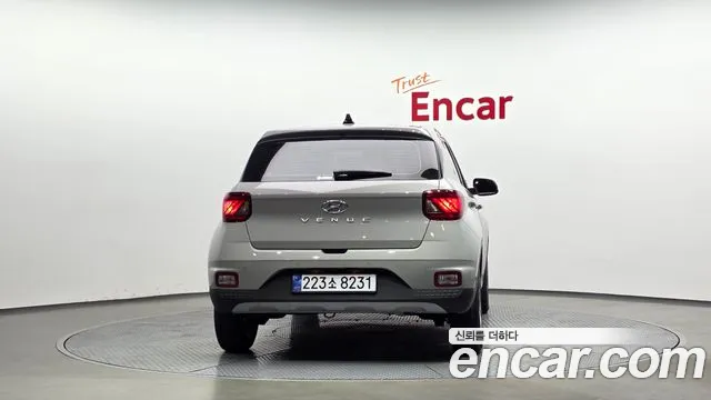 Hyundai Venue — Фото автомобиля 4