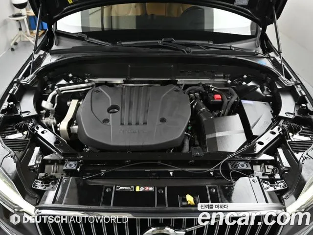 Вольво XC60 — Фото автомобиля 6