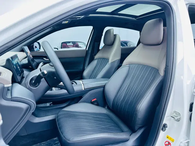Changan Eado — Фото автомобиля 10
