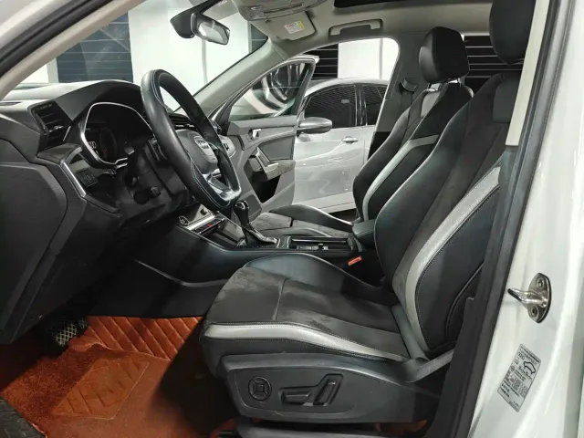 Audi Q3 — Фото автомобиля 5