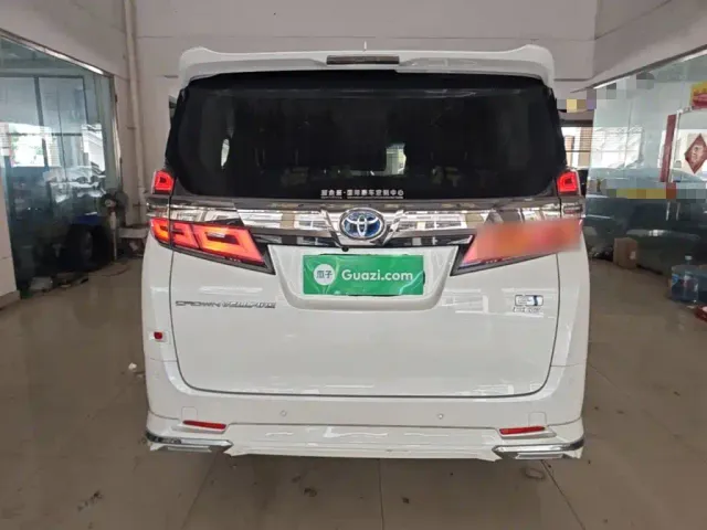 Toyota Vellfire — Фото автомобиля 5