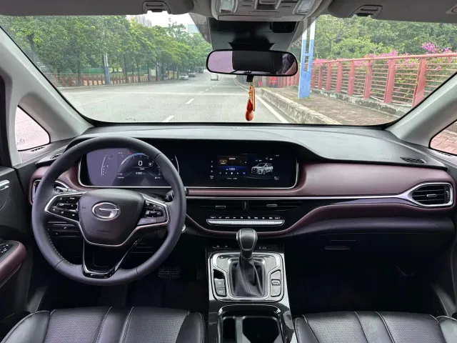 GAC Trumpchi M6 — Фото автомобиля 9