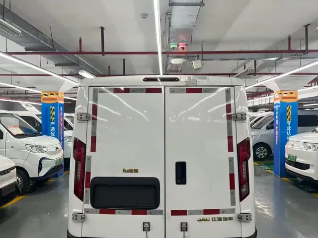JAC Motors Van Boulevard — Фото автомобиля 5