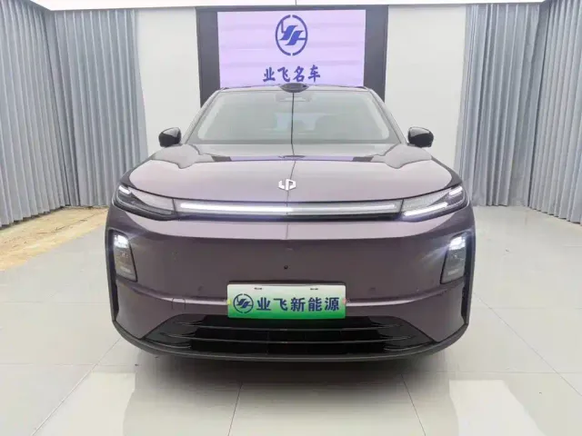 Leapmotor C10 — Фото автомобиля 2