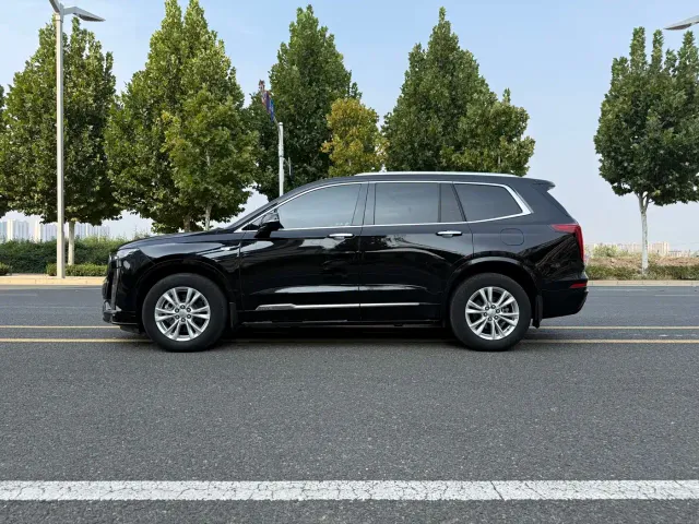 Cadillac XT6 — Фото автомобиля 4