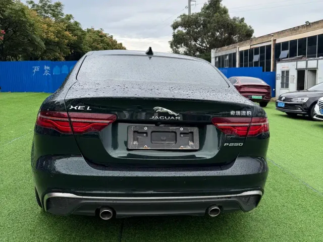 Jaguar XEL — Фото автомобиля 7