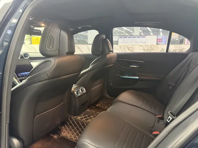 Mercedes-Benz C-Class — Фото автомобиля 9