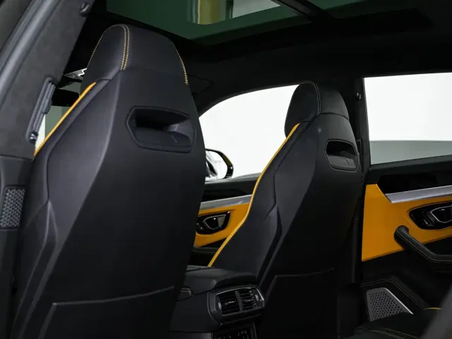 Lamborghini Urus — Фото автомобиля 18
