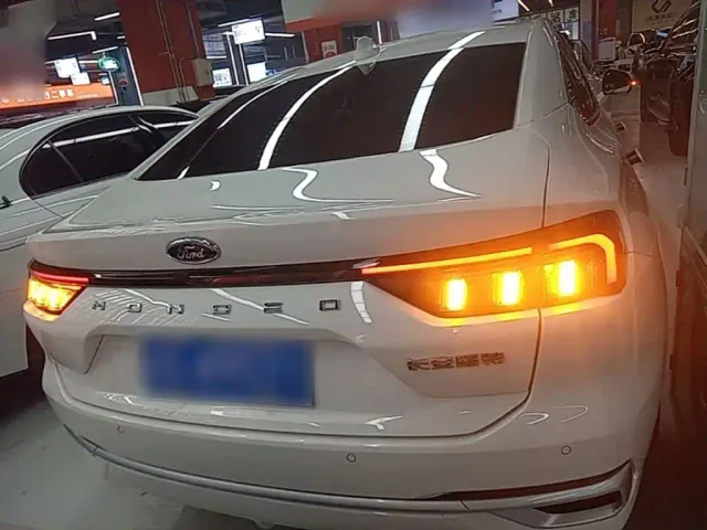 Ford Mondeo — Фото автомобиля 5
