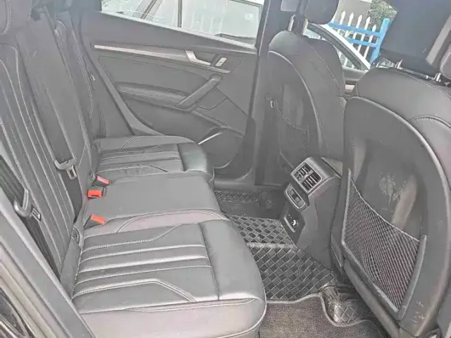 Audi Audi Q5L 2024 Model 40 TFSI Luxury Dynamic — Фото автомобиля 5