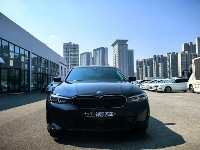 BMW 3 Series — Фото автомобиля 2