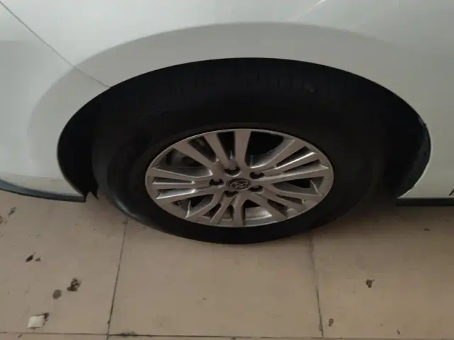Toyota Sienna — Фото автомобиля 6