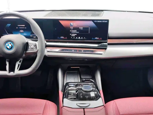 BMW i5 — Фото автомобиля 10