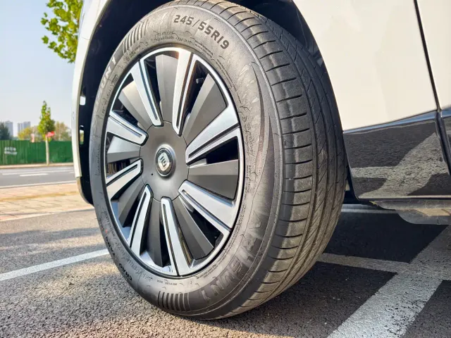 Xiaomi Pengcheng N70 — Фото автомобиля 9