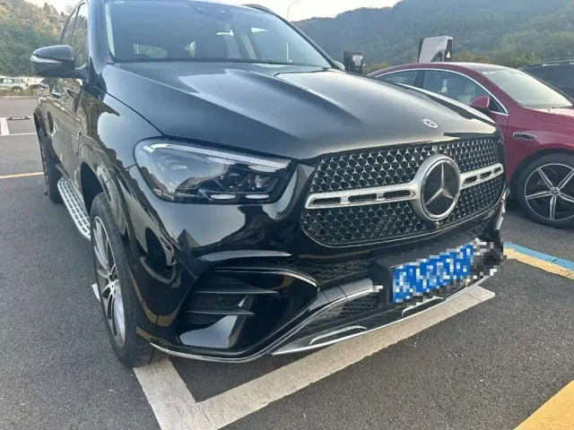 Mercedes-Benz GLE-Class — Фото автомобиля 2