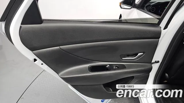 Hyundai AVANTE Новый Avante (CN7) — Фото автомобиля 25