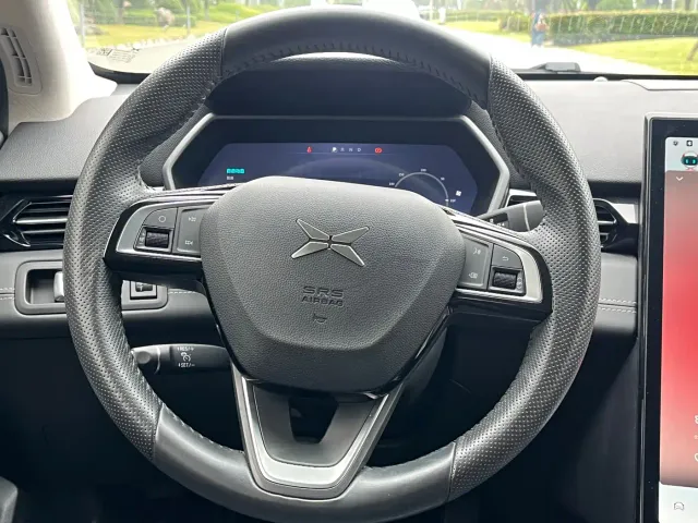 Xpeng G3 — Фото автомобиля 6