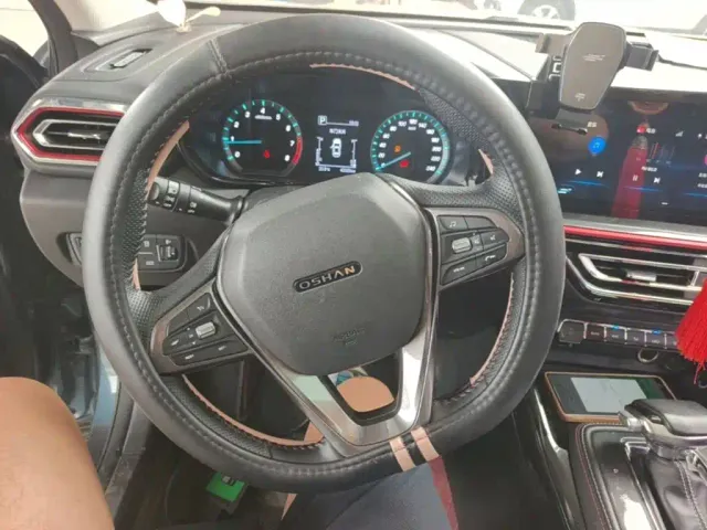 Changan Oushang X5 — Фото автомобиля 10