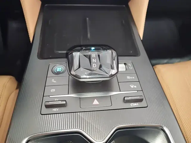 BYD Song L DM-i — Фото автомобиля 13