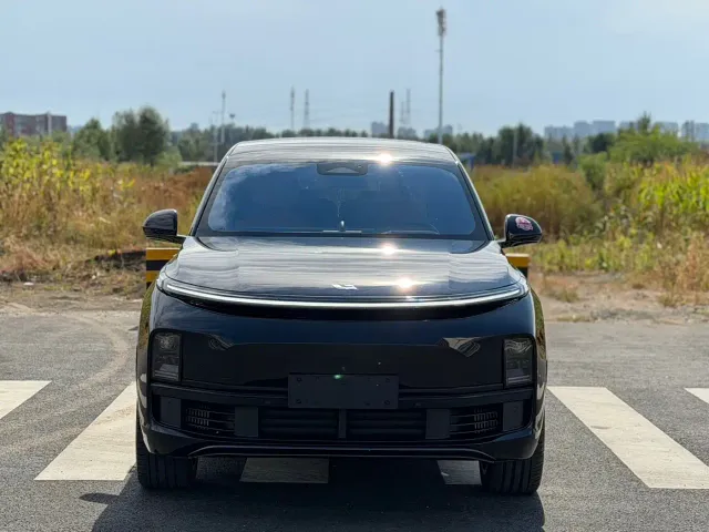 Li Auto L9 — Фото автомобиля 2