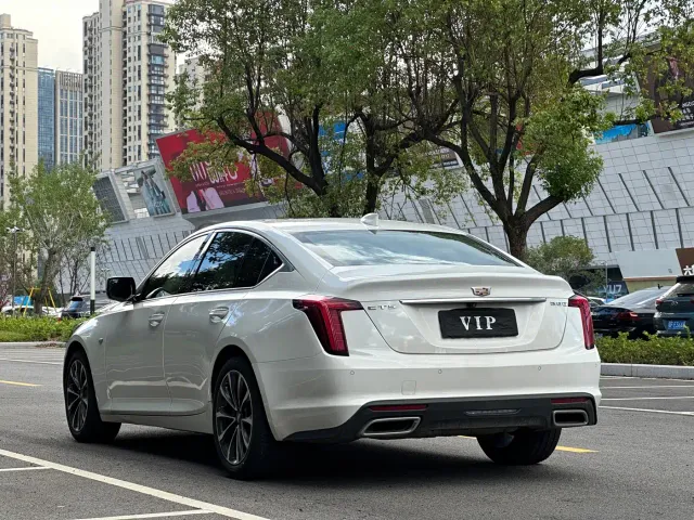 Cadillac CT5 — Фото автомобиля 5