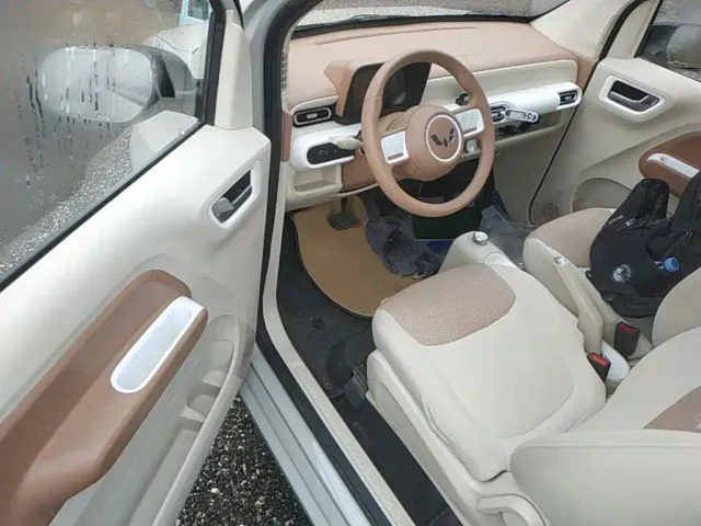 Wuling Hongguang Mini EV — Фото автомобиля 15