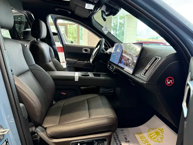 Li Auto Li Xiang L9 2022 Max — Фото автомобиля 10