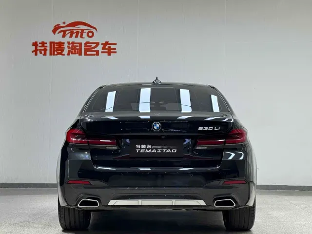 BMW 5 Series — Фото автомобиля 5