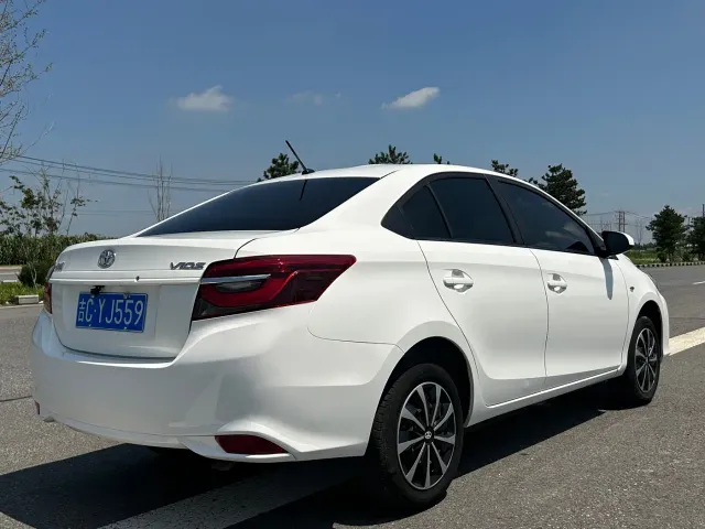 Toyota Vios — Фото автомобиля 7