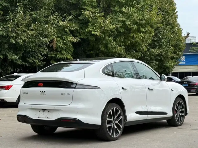 IM Motors LS6 — Фото автомобиля 4